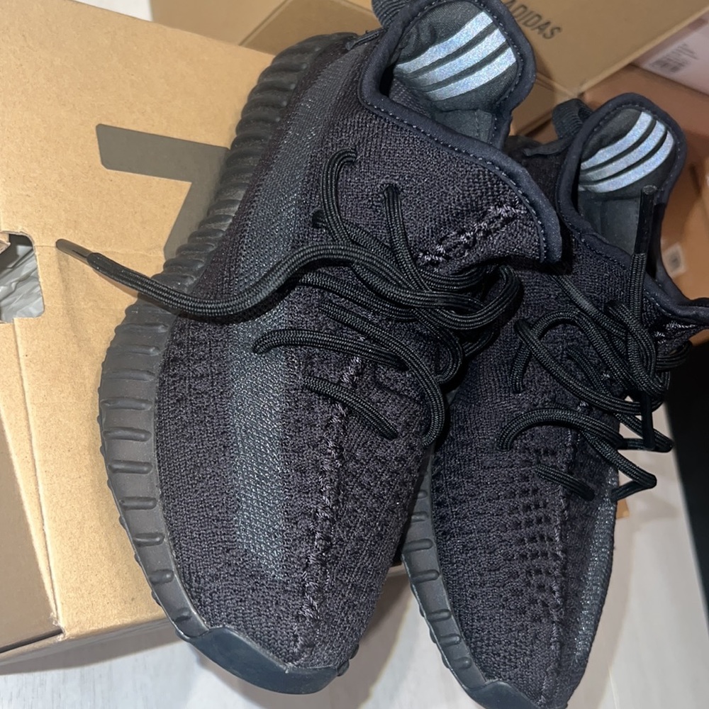Yeezy - Picture 4 of 4